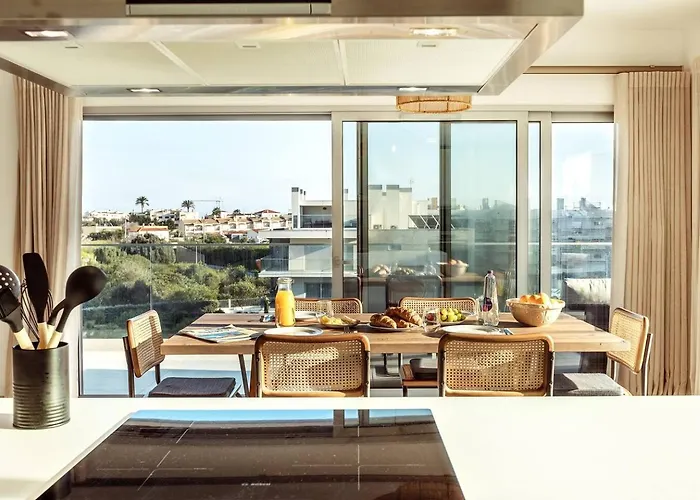 Apartment The Escape Poolside Retreat *