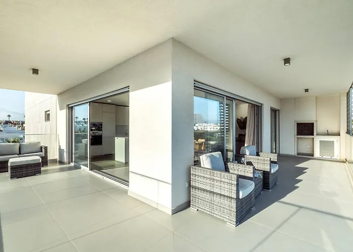 The Escape Poolside Retreat * Albufeira