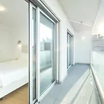 Daire The Escape Poolside Retreat *