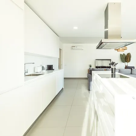 The Escape - Poolside Retreat Albufeira
