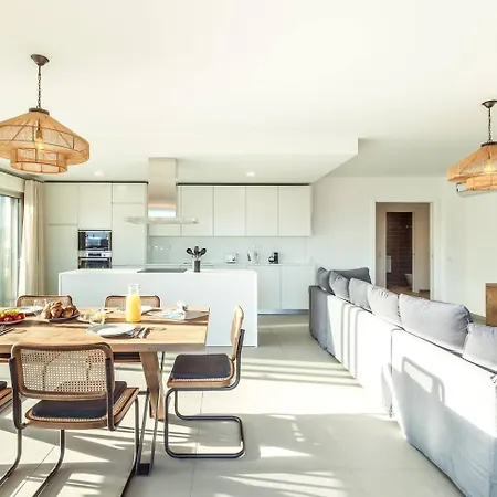 Appartement The Escape Poolside Retreat *