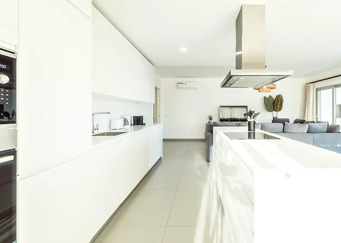 Apartman The Escape Poolside Retreat *