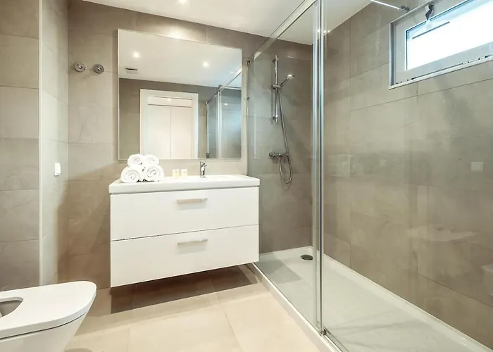 아파트 The Escape Poolside Retreat