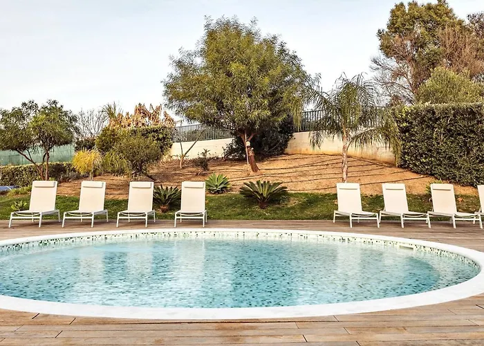 The Escape Poolside Retreat Apartman