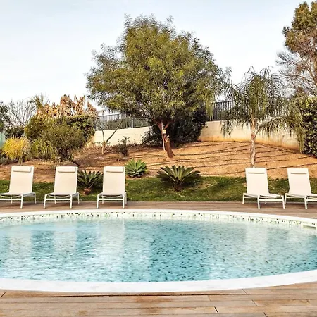 The Escape Poolside Retreat 公寓